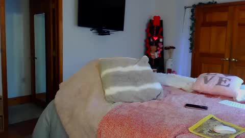 Snapshot of jessabelle_diamond chatting on 02-20-25, 03:08 Jessabelle Diamond online show from 02-20-25, 03:08