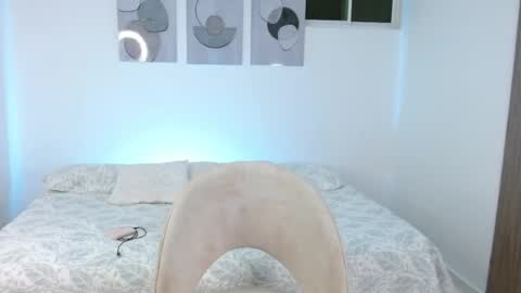 Hello we are Jesse and Dante. online show from 05-25-26, 11:55