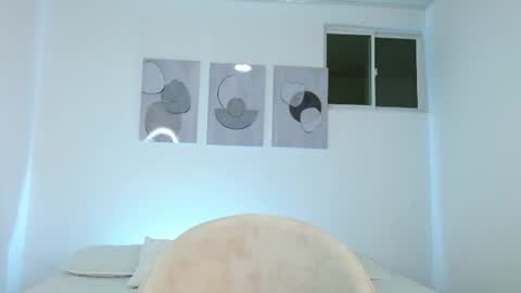 Hello we are Jesse and Dante. online show from 06-25-26, 04:23