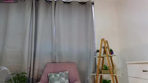 bella  adams online show from 02-18-25, 09:20