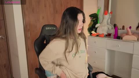 Snapshot of jessica__04 chatting on 11-04-25, 02:10 jessica__04 online show from 11-04-25, 02:10