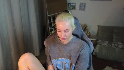 Snapshot of jessica_hanson chatting on 01-20-25, 06:53 Jessy online show from 01-20-25, 06:53