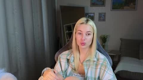 Snapshot of jessica_hanson chatting on 02-08-25, 06:54 Jessy online show from 02-08-25, 06:54