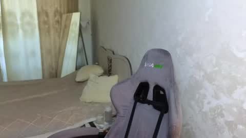 Snapshot of jessica_hanson chatting on 10-01-25, 05:57 Jessy online show from 10-01-25, 05:57