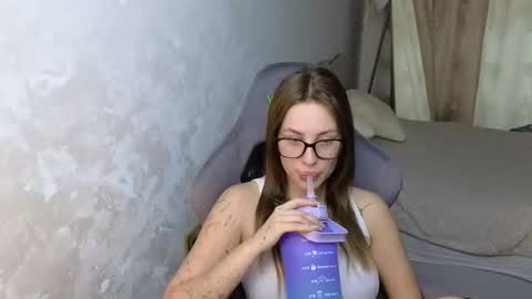 Snapshot of jessica_hanson chatting on 10-02-25, 06:42 Jessy online show from 10-02-25, 06:42