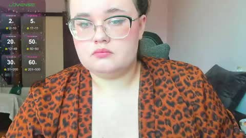 Snapshot of jessica_joy_ chatting on 05-04-26, 06:42 Natalia online show from 05-04-26, 06:42