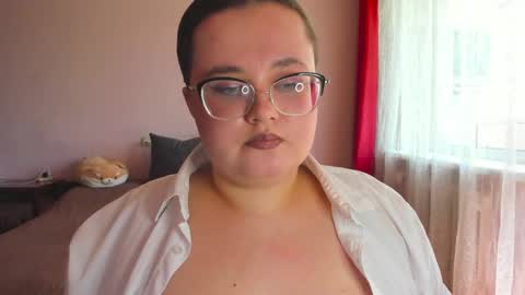 Snapshot of jessica_joy_ chatting on 05-16-26, 06:43 Natalia online show from 05-16-26, 06:43
