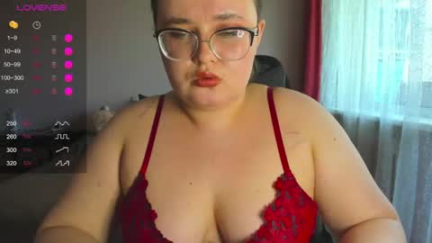 Snapshot of jessica_joy_ chatting on 05-16-26, 10:36 Natalia online show from 05-16-26, 10:36