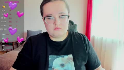 Snapshot of jessica_joy_ chatting on 05-19-26, 06:20 Natalia online show from 05-19-26, 06:20