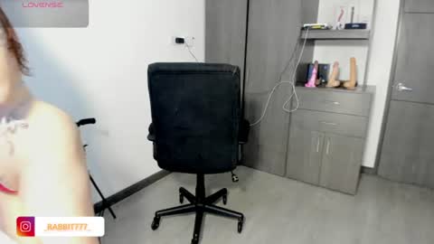 Snapshot of jessica_rabbit777_ chatting on 07-10-26, 09:50 jessica_rabbit777_ online show from 07-10-26, 09:50