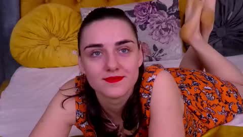 Jessica White online show from 12-19-25, 04:41