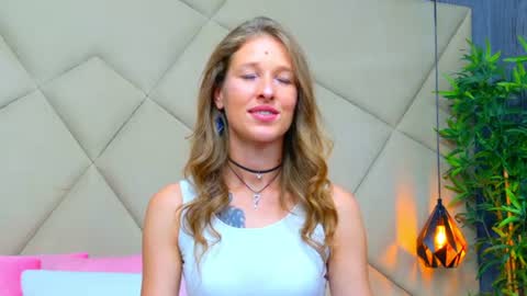 Snapshot of jessicagibson chatting on 08-01-26, 09:35 Jessica online show from 08-01-26, 09:35