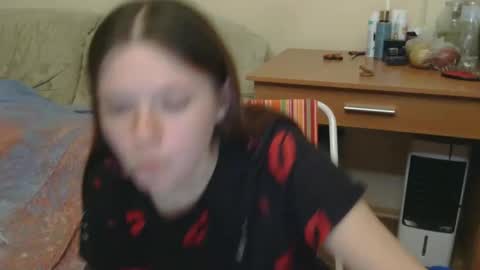 jessicaholland1 online show from 05-13-26, 07:11