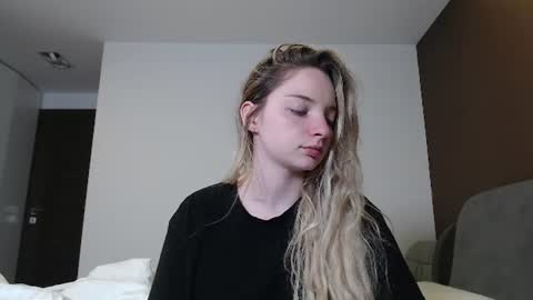 Snapshot of jessicahwinters chatting on 06-12-26, 02:21 Jessica online show from 06-12-26, 02:21
