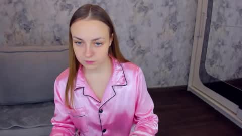 Snapshot of jessicalime chatting on 02-15-25, 10:00 JESSICA online show from 02-15-25, 10:00