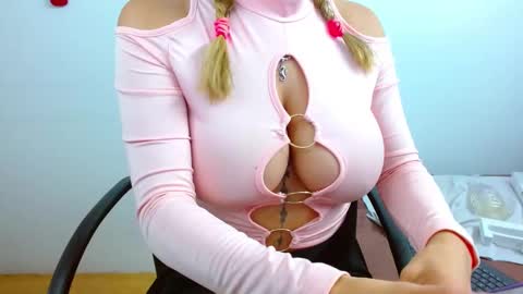 jessicarabbit4 online show from 02-02-25, 06:15