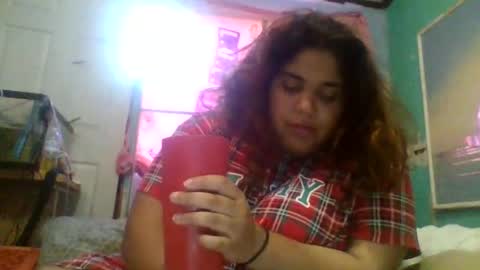 Snapshot of jessicarabbits4 chatting on 05-18-26, 11:54 dovedianna online show from 05-18-26, 11:54