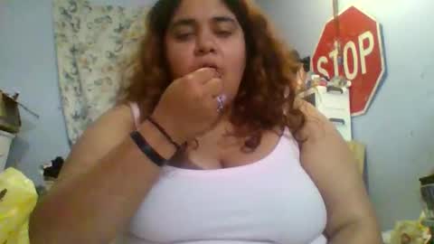 Snapshot of jessicarabbits4 chatting on 05-22-26, 06:46 dovedianna online show from 05-22-26, 06:46
