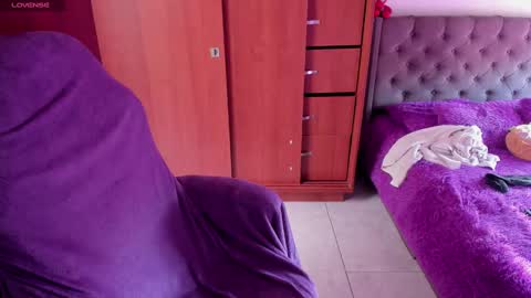 jessicarobbit online show from 01-07-25, 01:24