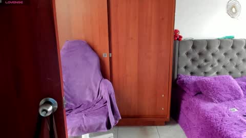 jessicarobbit online show from 01-09-25, 01:02