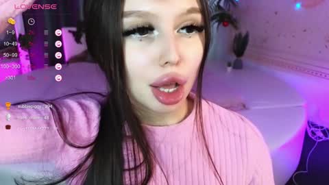Snapshot of jessie_johns chatting on 12-16-24, 05:11 jessie_johns online show from 12-16-24, 05:11