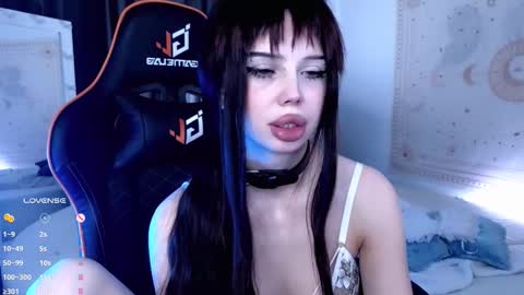 Snapshot of jessie_johns chatting on 09-10-25, 04:29 jessie_johns online show from 09-10-25, 04:29