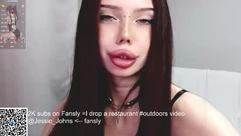 Snapshot of jessie_johns chatting on 02-17-26, 04:02 jessie_johns online show from 02-17-26, 04:02