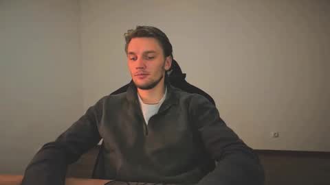 Snapshot of jessierise chatting on 10-09-25, 08:29 JessieRise online show from 10-09-25, 08:29