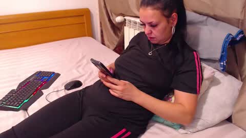Snapshot of jessiestar3 chatting on 05-24-26, 11:54 jessiestar3 online show from 05-24-26, 11:54