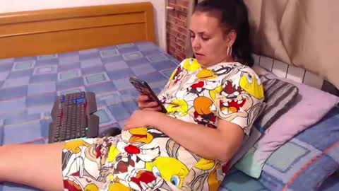 Snapshot of jessiestar3 chatting on 06-11-26, 10:30 jessiestar3 online show from 06-11-26, 10:30