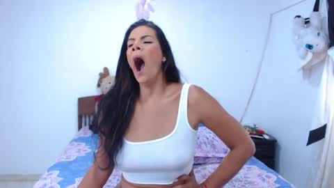 JESSI GOMEZ online show from 06-17-26, 01:34