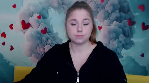 Snapshot of jessikadaniels chatting on 02-18-25, 07:21 Jess online show from 02-18-25, 07:21