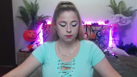 Snapshot of jessikadaniels chatting on 10-18-25, 07:20 Jess online show from 10-18-25, 07:20