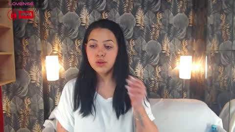 Snapshot of jessthewicked chatting on 12-21-24, 02:47 JessTheWicked online show from 12-21-24, 02:47