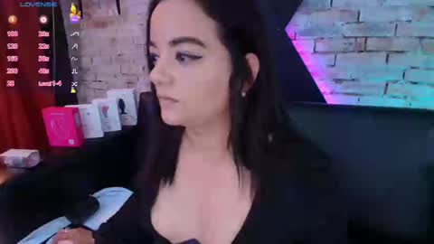 Snapshot of jessy_capelli chatting on 10-31-25, 07:37 jessy_capelli online show from 10-31-25, 07:37