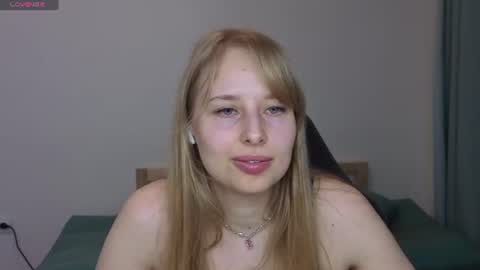 Snapshot of jessy_comely chatting on 07-08-26, 06:34 Jessy online show from 07-08-26, 06:34