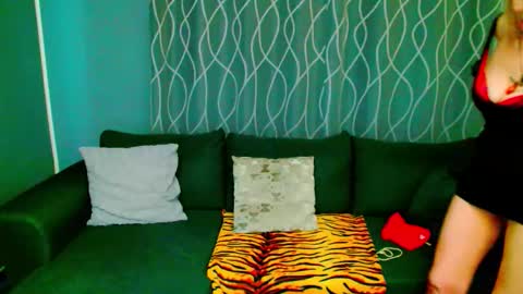 Snapshot of jessy_curt chatting on 02-24-26, 05:49 jessy curt online show from 02-24-26, 05:49
