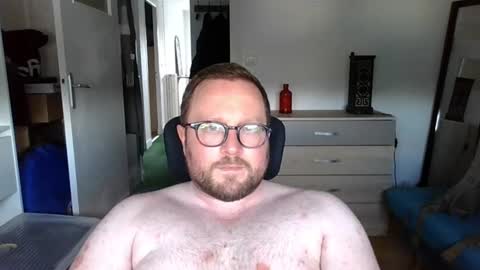 Snapshot of jeuneloup92 chatting on 06-10-26, 05:23 jeuneloup92 online show from 06-10-26, 05:23