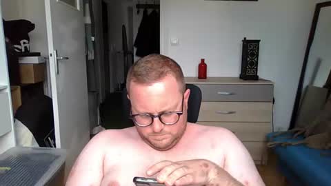 Snapshot of jeuneloup92 chatting on 07-15-26, 03:50 jeuneloup92 online show from 07-15-26, 03:50