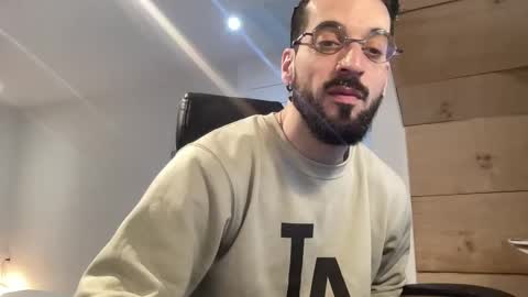 Snapshot of jeunemek00779042 chatting on 01-31-25, 01:23 JEUNEMEK007 online show from 01-31-25, 01:23