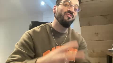 Snapshot of jeunemek00779042 chatting on 02-18-25, 06:15 JEUNEMEK007 online show from 02-18-25, 06:15