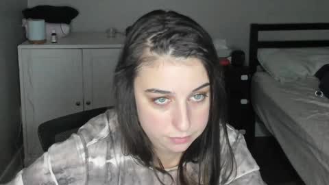 Miss Lovely online show from 01-01-25, 04:50