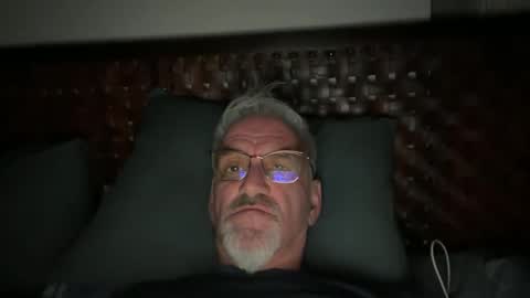 Snapshot of jewlronny chatting on 01-25-25, 10:18 jewlronny online show from 01-25-25, 10:18