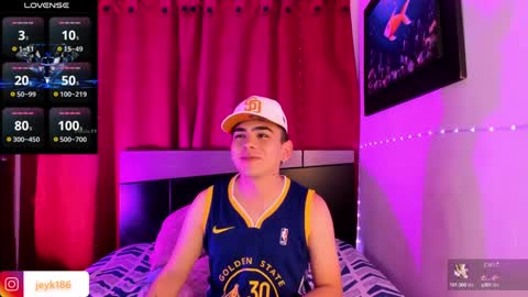 Snapshot of jey_keler chatting on 02-15-25, 04:36 jey keler online show from 02-15-25, 04:36