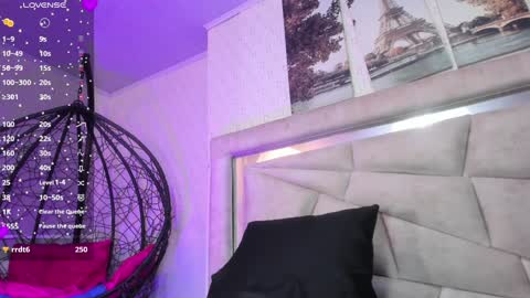 Snapshot of jeyandblae_ chatting on 12-10-24, 10:05 Jey online show from 12-10-24, 10:05