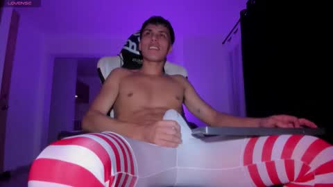 Snapshot of jeyden_camilo chatting on 11-06-25, 12:44 Jeyden Camilo online show from 11-06-25, 12:44