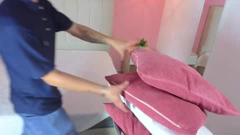 Jhan online show from 04-21-26, 04:08