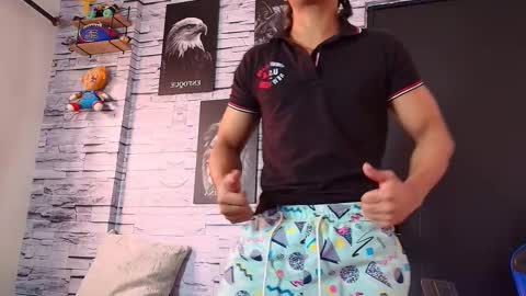 Snapshot of jhay_wheeler777 chatting on 10-02-25, 05:53 jhay_wheeler777 online show from 10-02-25, 05:53