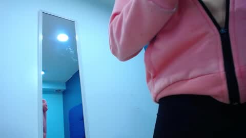 Jheampiero online show from 10-23-25, 03:33