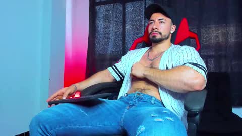 Jhojan Strong  online show from 12-13-25, 09:09